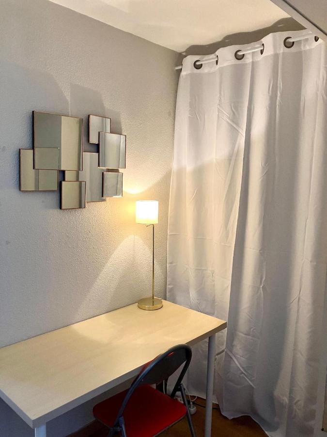 Appartement 2 Pieces En Etage Eleve, Centre-Ville Au Calme, Petite Vue Mer นีซ ภายนอก รูปภาพ